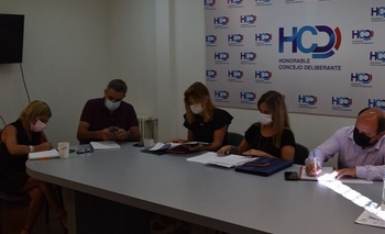 Imagen de la nota: La comisión especial citó al escribano Catanzaro