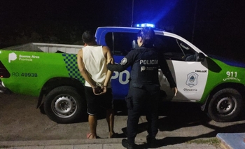 Imagen de la nota: Le pegó una piña a un policía y terminó aprehendido