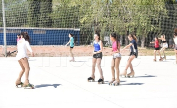Hubo clínica de perfeccionamiento en el playón de Racing Imagen de la nota: Hubo clínica de perfeccionamiento en el playón de Racing