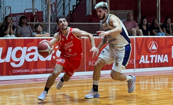 Olavarrienses en Liga Argentina: traspié para Centenario Imagen de la nota: Olavarrienses en Liga Argentina: traspié para Centenario