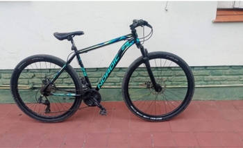 Imagen de la nota: La policía encontró una bicicleta abandonada en la calle y buscan a su dueño