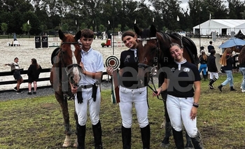 Imagen de la nota: Estudiantes participó en el Carnaval Equestrian Fest