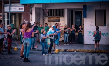 Imagen de la nota: Ruidazo en ANSES: olavarrienses apoyaron al reclamo de los jubilados