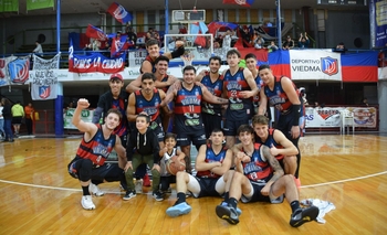 Olavarrienses en Liga Argentina: Marina sigue por el ascenso Imagen de la nota: Olavarrienses en Liga Argentina: Marina sigue por el ascenso