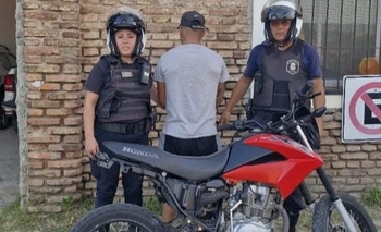 Imagen de la nota: Lo paró la policía y descubrieron que andaba en una moto robada en Tandil