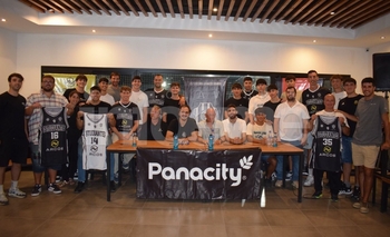 Imagen de la nota: Estudiantes presentó su equipo: “Estamos de vuelta”