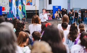 Imagen de la nota: El intendente Wesner participó de la inauguración del ciclo lectivo en la Escuela N° 4