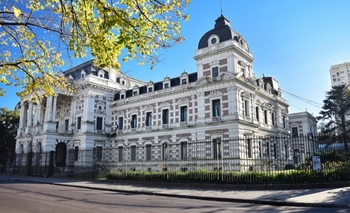 Imagen de la nota: La Provincia recibe a estatales pero advierte: 