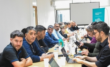 Imagen de la nota: Estatales bonaerenses retoman la discusión salarial con el gobierno de Kicillof