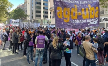 Imagen de la nota: Docentes universitarios convocaron a un paro indefinido en defensa del Financiamiento