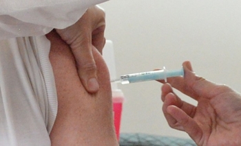 Imagen de la nota: Operativo de bloqueo ante un caso sospechoso de Coqueluche en Loma Negra