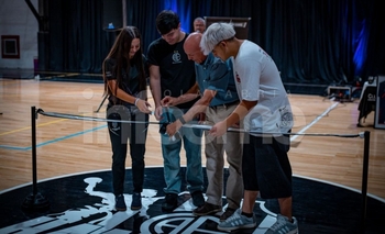 Imagen de la nota: Estudiantes inauguró el piso de parquet en el “Macro”