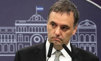 Imagen de la nota: Imputaron a Manuel Adorni por presunto enriquecimiento ilícito