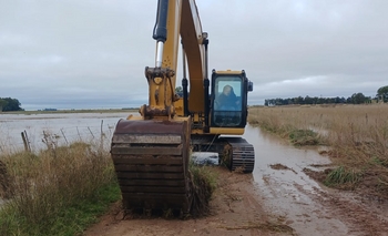 Imagen de la nota: Trabajos para restablecer la transitabilidad en Recalde