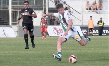 Imagen de la nota: Pablo Mujica y su primer gol: “El equipo tiene mucho hambre”