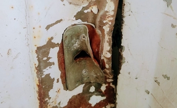 Imagen de la nota: Destrozos tras un intento de robo en una capilla 