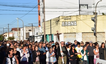 Imagen de la nota: Desde Monte Viggiano los fieles peregrinan hasta la Virgen de la Loma