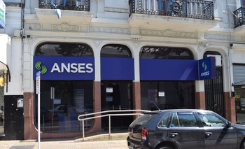 Imagen de la nota: Pro.Cre.Ar: Empleados del Banco Hipotecario atienden consultas en el Anses