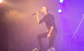 Imagen de la nota: Abel Pintos emocionó a Olavarría