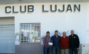Imagen de la nota: Gonzalo Bagú entregó un subsidio al Club Luján