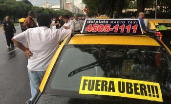 Imagen de la nota: Ciudad de la furia: Buenos Aires afectada por protesta contra Uber