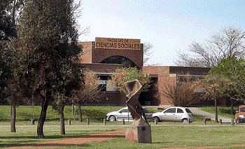 Imagen de la nota: Docentes universitarios rechazaron oferta y están de paro