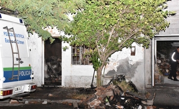 Imagen de la nota: Es muy grave el estado del sobreviviente al incendio