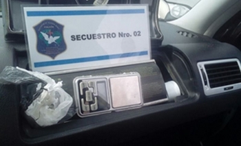 Imagen de la nota: Más droga en el auto del olavarriense apresado