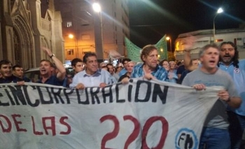 Imagen de la nota: El Concejo de ATE sesionó en Azul en apoyo a Fanazul