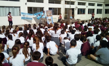 Imagen de la nota: El Colegio Rosario homenajeó a los tripulantes del ARA San Juan