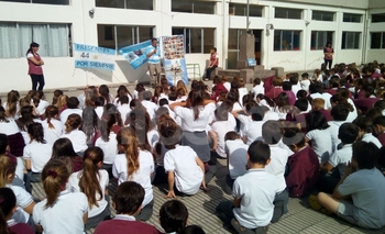 Imagen de la nota: El Colegio Rosario homenajeó a los tripulantes del ARA San Juan