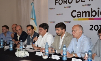 Imagen de la nota: Se realizó el Foro de Intendentes de Cambiemos