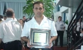 Imagen de la nota: Le hizo RCP a un compañero y le salvó la vida