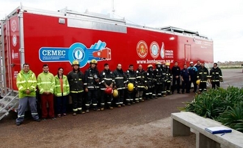 Imagen de la nota: Bomberos de Olavarría se capacitan en rescate en espacios reducidos