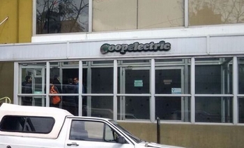 Prohíben a los municipios cobrar tasas ajenas al servicio eléctrico Imagen de la nota: Prohíben a los municipios cobrar tasas ajenas al servicio eléctrico