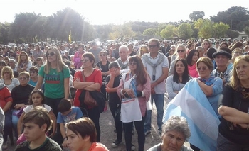 Imagen de la nota:  Barker: Vecinos respondieron a Loma Negra 