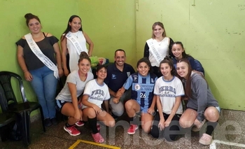 Embajadoras del Festival y Ferro juntos en un encuentro solidario Imagen de la nota: Embajadoras del Festival y Ferro juntos en un encuentro solidario