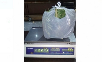 Imagen de la nota: Sorprendido con droga dentro de pares de zapatillas