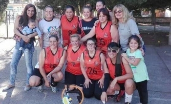 Imagen de la nota:  Empezó el Maxivóley con triunfos de Racing y el CEF San Antonio