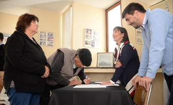 Firma de escrituras sociales en las localidades rurales Imagen de la nota: Firma de escrituras sociales en las localidades rurales