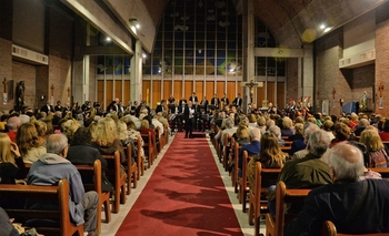 Imagen de la nota: Concierto de Pascuas y emotivo homenaje de la Sinfónica 