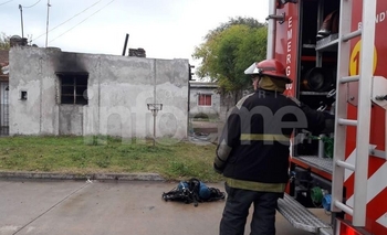 Imagen de la nota: Solicitan ayuda para una persona que perdió todo en un incendio
