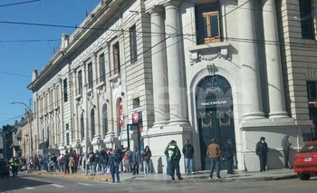 Imagen de la nota: La atención en los bancos durante el fin de semana