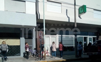 Imagen de la nota: El titular del BCRA sobre largas colas: “la situación nos desbordó”