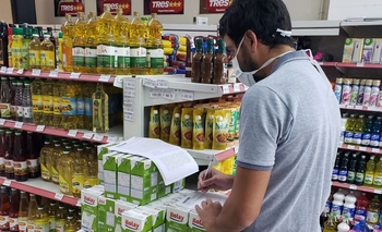La Defensoría controló precios y stock en Olavarría Imagen de la nota: La Defensoría controló precios y stock en Olavarría