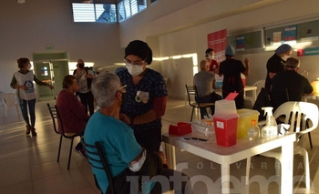 Región Sanitaria IX: Se vacunaron 564 personas contra el Covid Imagen de la nota: Región Sanitaria IX: Se vacunaron 564 personas contra el Covid