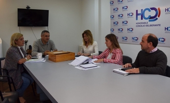 Imagen de la nota: La Comisión Especial continúa el análisis de documentación