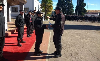 Imagen de la nota: Entregaron jerarquías a agentes penitenciarios de Sierra Chica