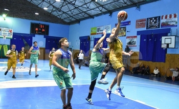 Imagen de la nota: Dos partidos le dieron inicio al Torneo Apertura de Maxiliga