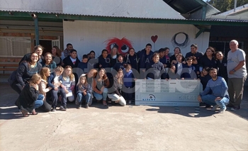 Imagen de la nota: El Grupo Kiñewn entregó lo recaudado a Helen Keller